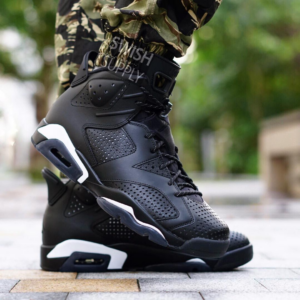 Alternative view of Giày Nike Jordan 6 Retro 'Black Cat' 384664-020