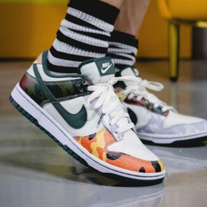 Alternative view of Giày Nike Dunk Low SE GS 'Sail Multi Camo' DB1909-100