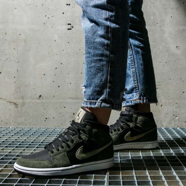 Giày Nike Air Jordan 1 Mid Wmns 'Olive' BQ6472-030 - Ảnh 4