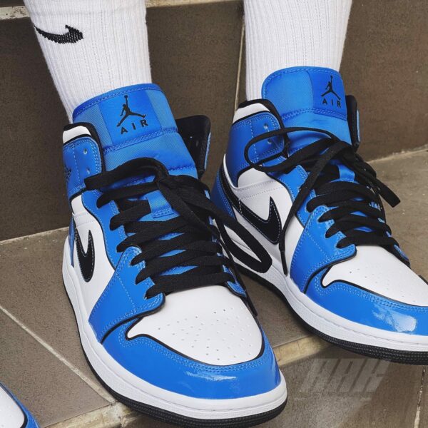 Giày Nike Air Jordan 1 Mid SE GS 'Signal Blue' BQ6931-402 - Ảnh 4