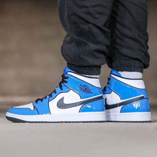 Giày Nike Air Jordan 1 Mid SE GS 'Signal Blue' BQ6931-402 - Ảnh 3