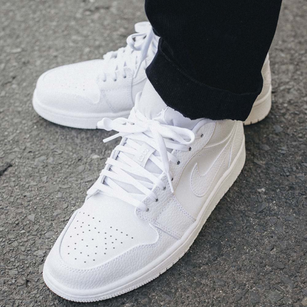 Giày Nike Air Jordan 1 Low 'Triple White' 553558-126 - Ảnh 2