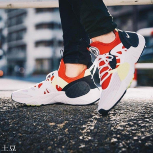 Alternative view of Giày Nike Huarache E.D.G.E. TXT 'White Red Volt' AO1697-100
