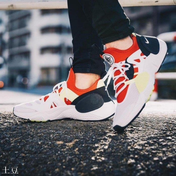 Giày Nike Huarache E.D.G.E. TXT 'White Red Volt' AO1697-100 - Ảnh 2