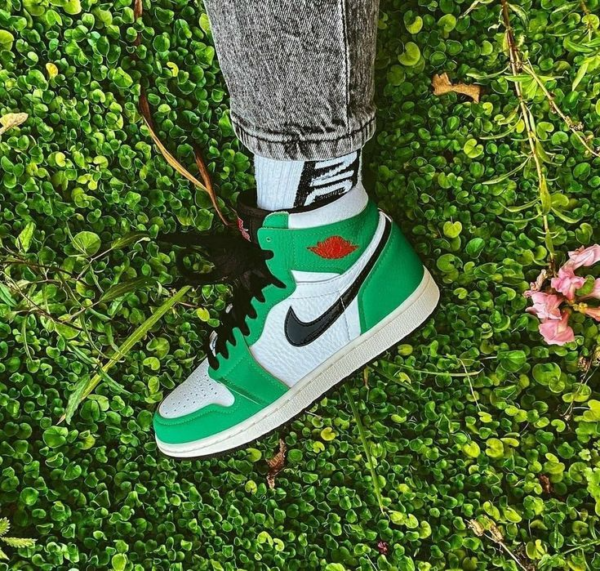 Giày Nike Air Jordan 1 Retro High 'Lucky Green' (W) DB4612-300 - Ảnh 4
