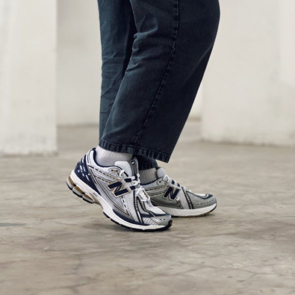 Giay New Balance 1906R 'White Navy Gold' M1906RG