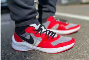 Alternative view of Giày Nike Air Jordan 1 Chicago 'Red' CI0055-106