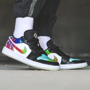 Alternative view of Giày Nike Air Jordan 1 Low 'Galaxy' CW7309-090