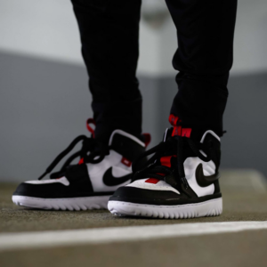 Alternative view of Giày Nike Air Jordan 1 React High 'Black White' AR5321-016
