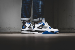 Giay Nike Air Jordan 4 Retro 'Motorsports' 308497-117