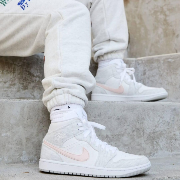 Giày Nike Wmns Air Jordan 1 Mid SE 'White Light Iron Ore' DN4045-001 - Ảnh 2
