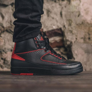 Alternative view of Giày Nike Air Jordan 2 Retro 'Alternate 87' 834274-001