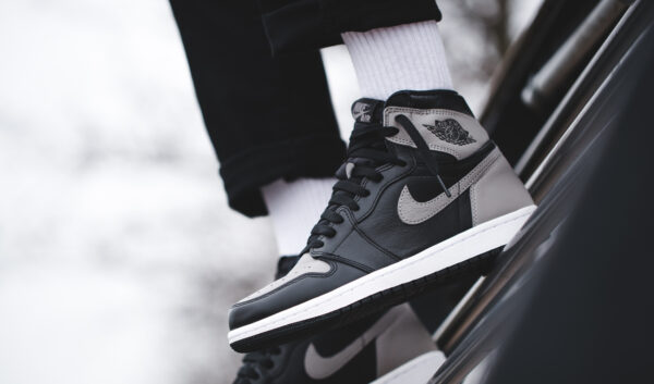 Giày Nike Air Jordan 1 Retro High OG 'Shadow' 2018 555088-013 - Ảnh 3
