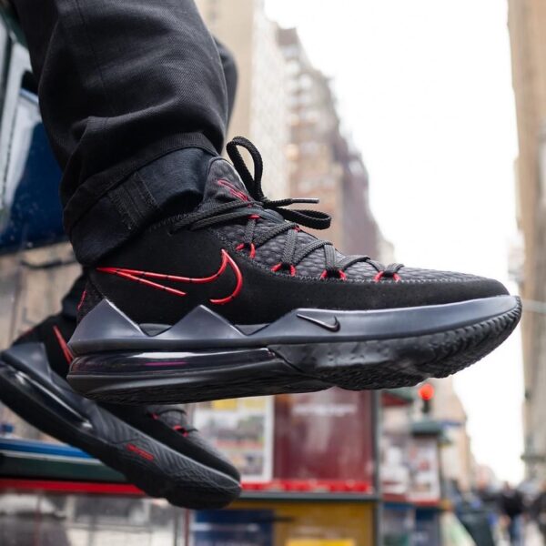 Giày Nike LeBron 17 Low 'Bred' CD5007-001 - Ảnh 2