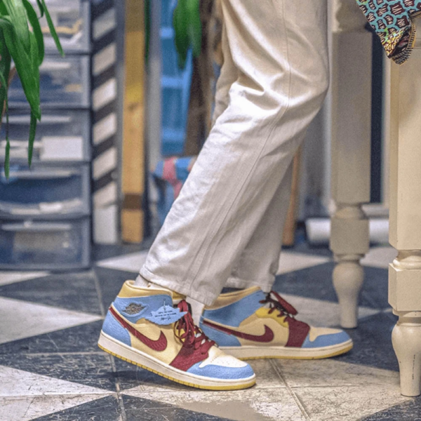 Giày Maison Chateau Rouge x Air Jordan 1 Mid SE 'Fearless' CU2803-200 - Ảnh 3