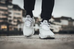 Alternative view of Giày Adidas Alphabounce EM 'Chalk White' DB1092