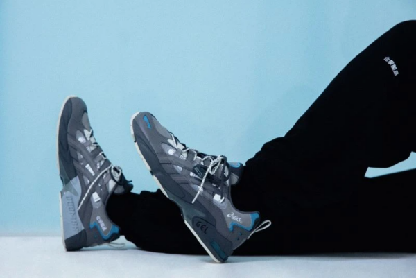 Giày Asics Chemist Creations x Gel Kayano 5 OG 'Carbon' 1021A258-021 - Ảnh 3