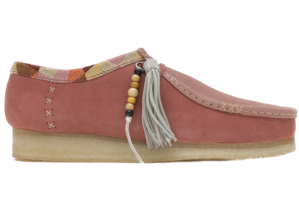 Giay Clarks x END Wallabee 'Pink' 261-50698