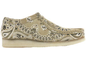 Giay Clarks x Supreme Wallabee 'Bandana Khaki' 261-42398