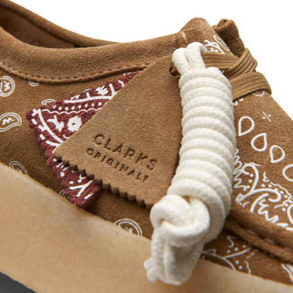Giay Clarks Wallabee Cup 'Dark Olive Print' 261-68523