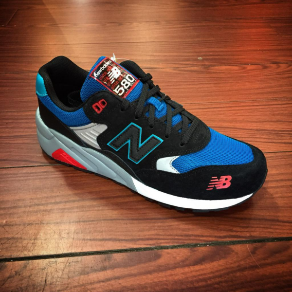 Giày New Balance 580 Black Red Blue MRT580BF - Ảnh 2