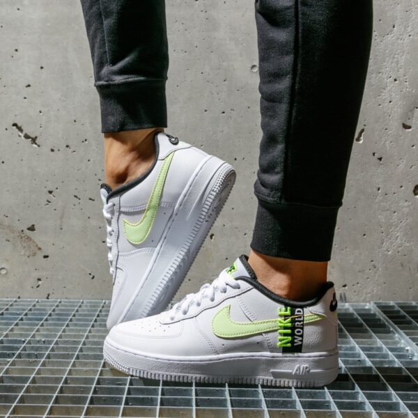 Giày Nike Air Force 1 LV8 1 GS 'Worldwide Pack Barely Volt' CN8536-100 - Ảnh 4
