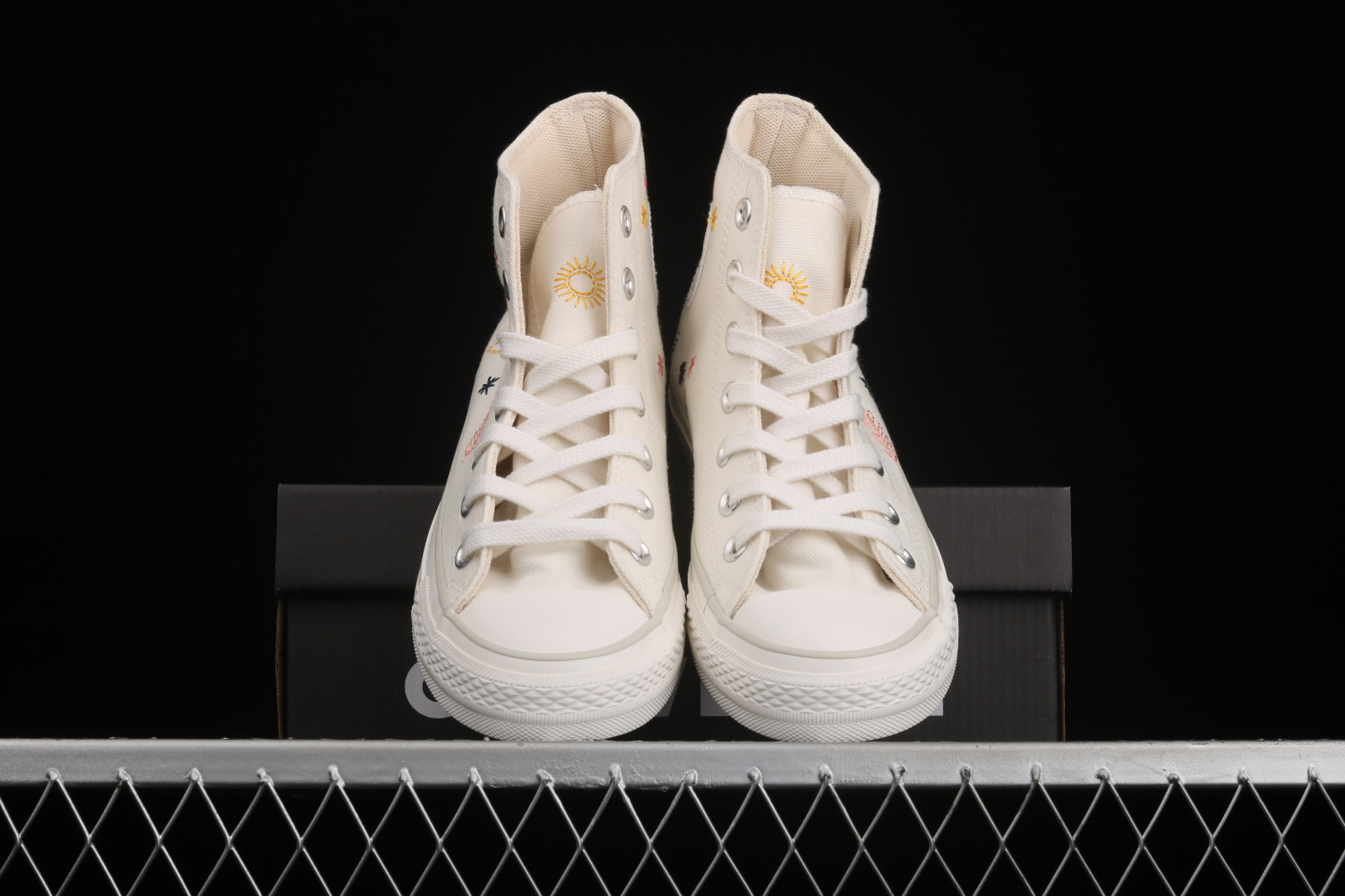 Giay Converse Wmns Chuck Taylor All Star High 'It's Okay To Wander' 571079C