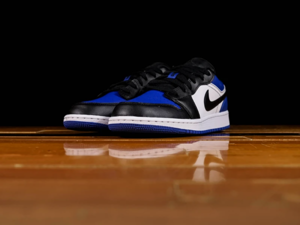 Giày Nike Air Jordan 1 Low GS 'Royal Toe' CQ9486-400 - Ảnh 5