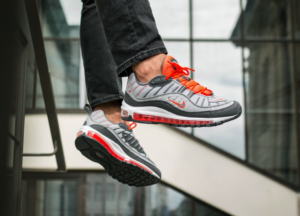 Alternative view of Giày Nike Air Max 98 'Total Crimson' 640744-006