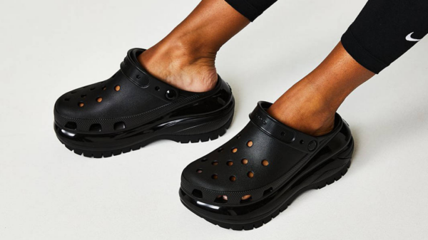Dep Crocs Classic Mega Crush Clog 'Black' 207988-001