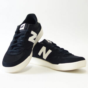 Alternative view of Giày New Balance 300 'Black White' CRT300K1