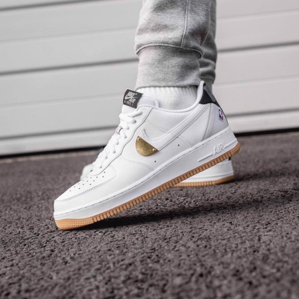 Giày Nike NBA x Air Force 1 '07 LV8 'White Pure Platinum' CT2298-100 - Ảnh 2