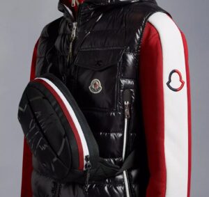 Tui Moncler Cut Belt Bag 'Black' I109A5M00007M2741999