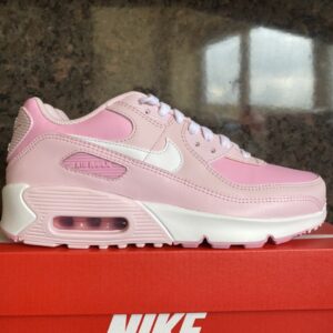 Alternative view of Giày Nike Air Max 90 GS 'Pink Foam' CV9648-600