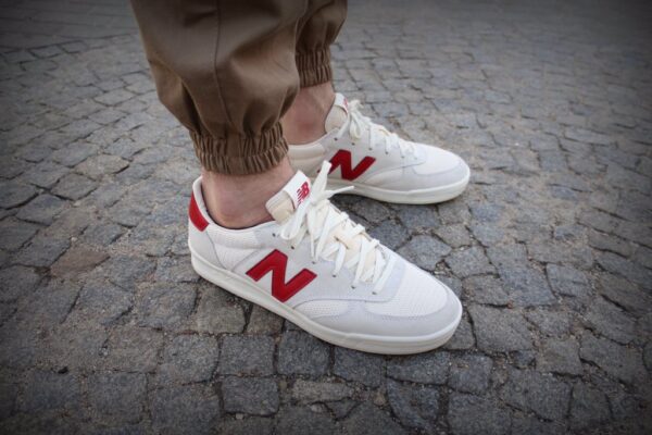 Giày New Balance 300 White Red CRT300WR - Ảnh 6