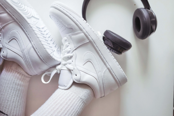Giày Nike Air Jordan 1 Low 'Triple White' DV0990-111 - Ảnh 8