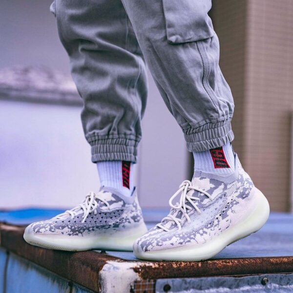 Giày Adidas Yeezy Boost 380 Alien FV3260 - Ảnh 2