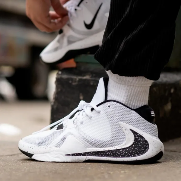 Giày Nike Zoom Freak 1 'Oreo' BQ5422-101 - Ảnh 4