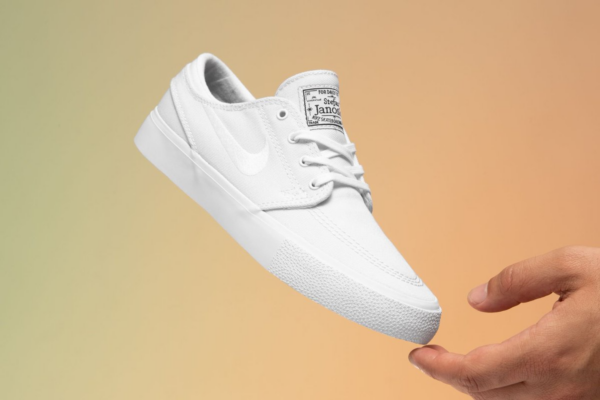 Giay Nike SB Zoom Stefan Janoski Canvas RM 'White' AR7718-100