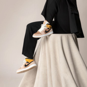 Alternative view of Giày Nike Air Jordan 1 Mid SE 'Particle Beige' DD2224-200