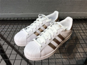 Alternative view of Giày Adidas Wmns Superstar 'White Gold' BA8169