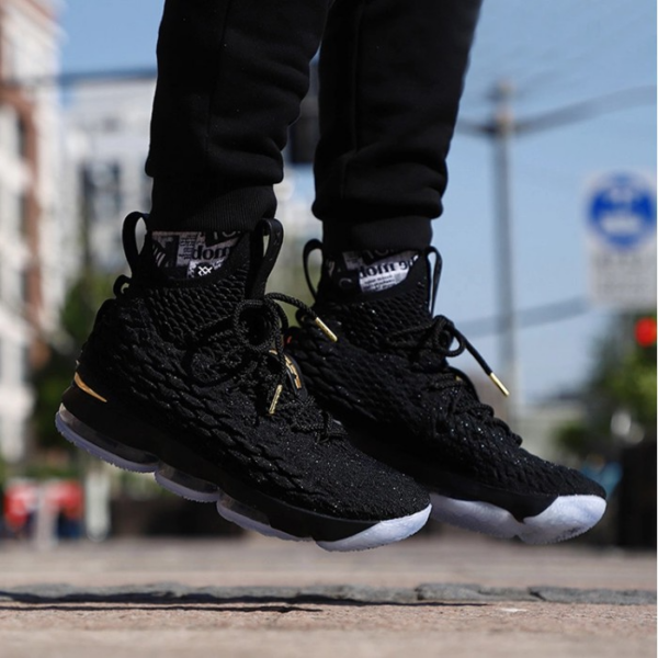 Giày Nike LeBron 15 Low 'Metallic Gold' AO1756-001 - Ảnh 4