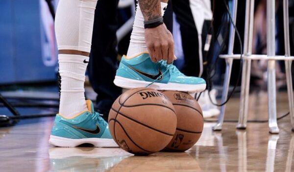 Giày Undefeated x Nike Kobe 4 Protro Demar CQ3869-300 - Ảnh 2