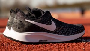 Alternative view of Giày Nike Air Zoom Pegasus 35 FlyEase 'Black' AV2312-010