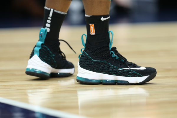 Giày Nike LeBron 15 'Griffey' PE AR5126-001 - Ảnh 8