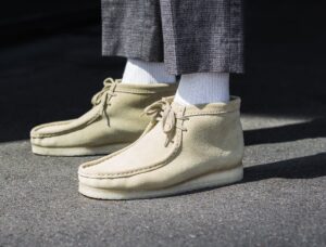 Giay Clarks Wallabee Boot 'Maple Suede' 261-55516