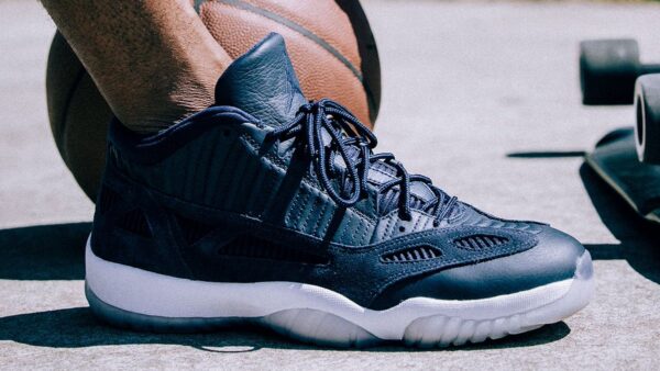 Giày Nike Air Jordan 11 Retro Low IE 'Obsidian' 919712-400 - Ảnh 2