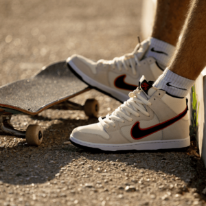 Giay Nike SB Dunk High 'Giants' DO9394-100