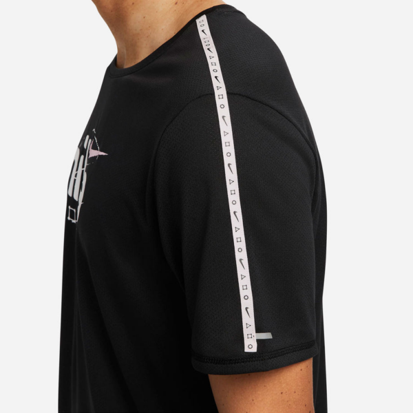 Ao Nike Dri-FIT Miler D.Y.E. 'Black' DQ4735-010