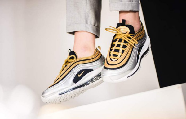 Giày Nike Wmns Air Max 97 'Metallic Gold' AQ4137-700 - Ảnh 4